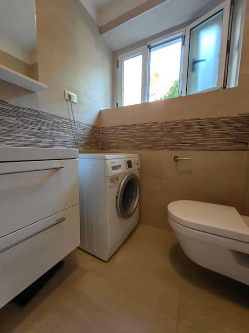 New 1 Bedroom Near Center And Beach スプリト エクステリア 写真